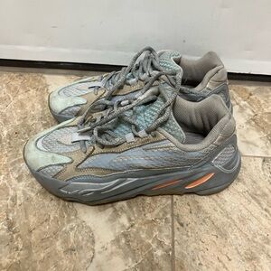 Adidas Yeezy Boost 700 V2 'Inertia' Men's 7.5